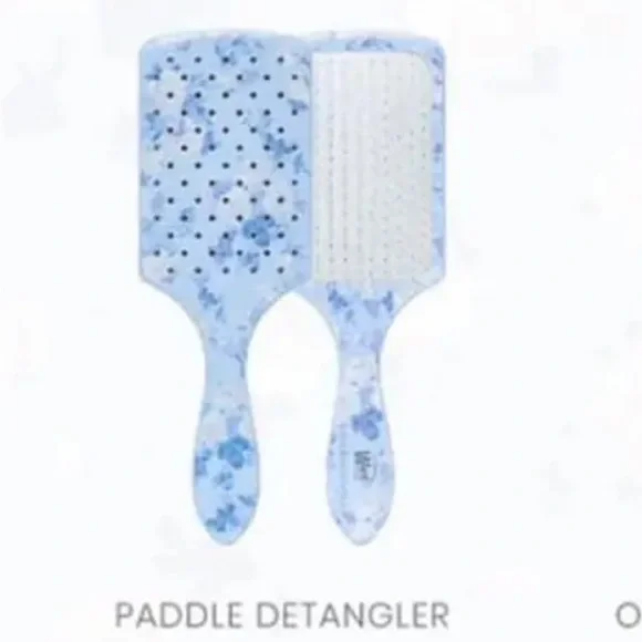 LOVESHACKFANCY Wet Brush Paddle Detangler Hair Brush IN HAND Goody x Love Shack Fancy Paddle Detangler Wet Brush  main image 4
